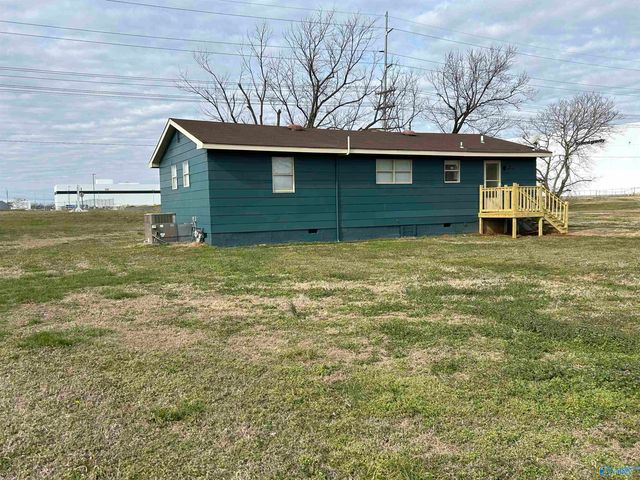 734 Red Hat Road, Decatur, AL 35601