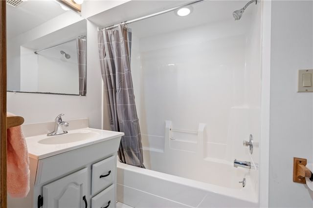 5354 Greenridge Dr, Whitehall, PA 15236