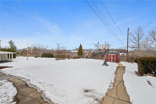 5354 Greenridge Dr, Whitehall, PA 15236