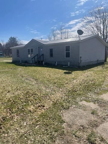 44 E Howard Street, Breedsville Vllg, MI 49056