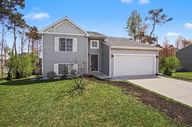 5904 Lucas Lane, Fruitport Twp, MI 49444