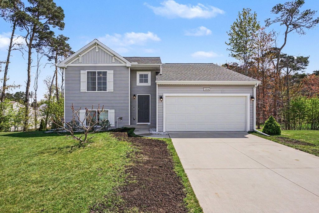 5904 Lucas Lane, Fruitport Twp, MI 49444