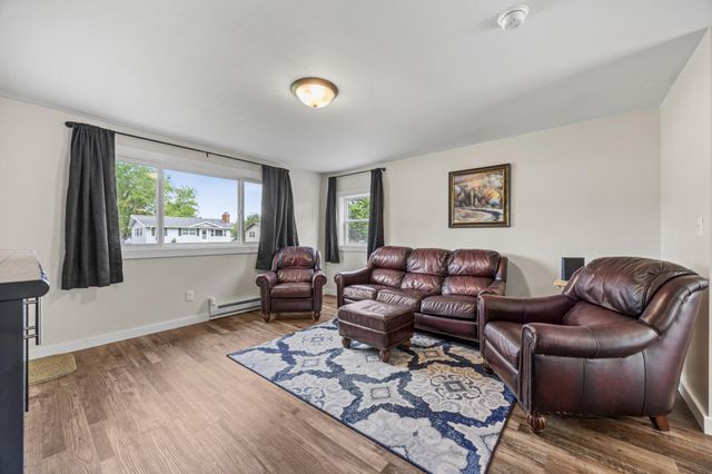 1138 20th Street N, Moorhead, MN 56560