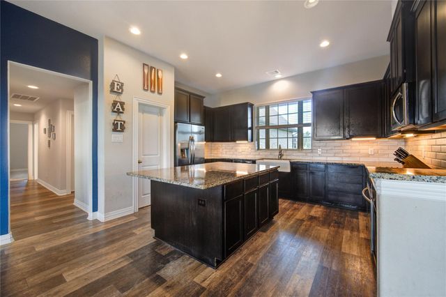 203 Lily Lane, Rosharon, TX 77583