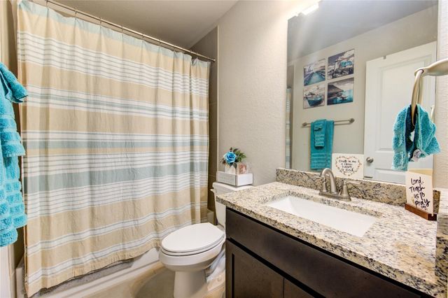 203 Lily Lane, Rosharon, TX 77583