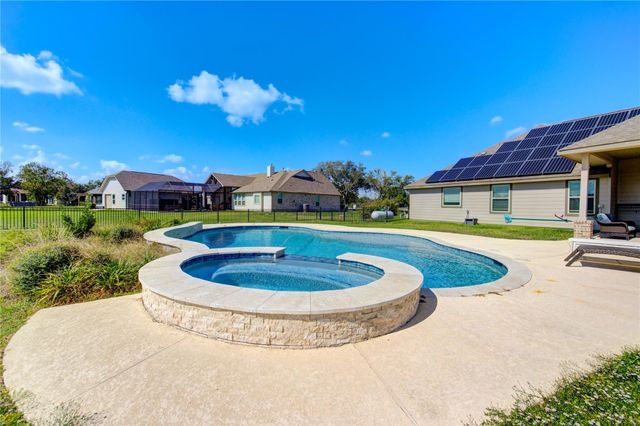 203 Lily Lane, Rosharon, TX 77583