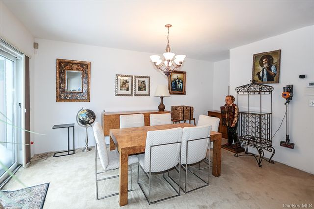 55 Kristin Lane, Hauppauge, NY 11788