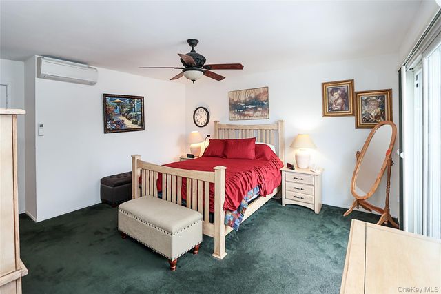 55 Kristin Lane, Hauppauge, NY 11788