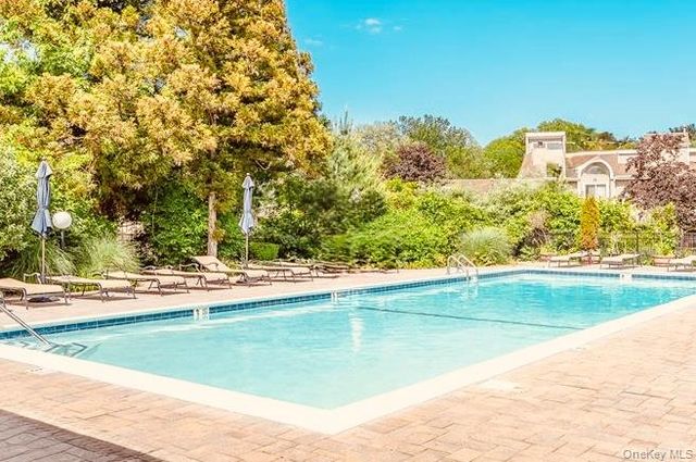 55 Kristin Lane, Hauppauge, NY 11788