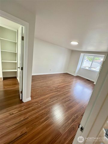 10900 SE 219th Place, Kent, WA 98031