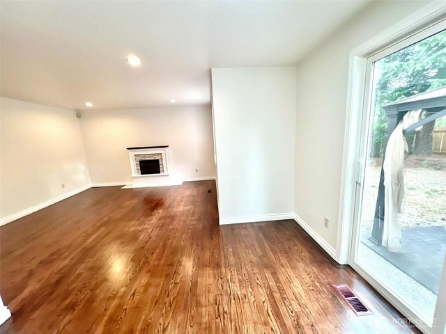 10900 SE 219th Place, Kent, WA 98031