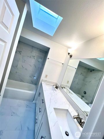 10900 SE 219th Place, Kent, WA 98031