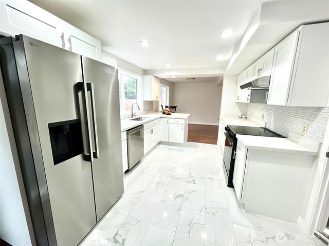 10900 SE 219th Place, Kent, WA 98031