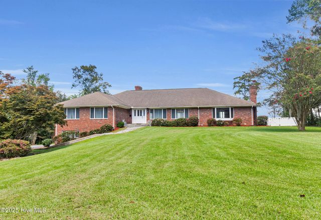 110 Balboa Court, New Bern, NC 28560