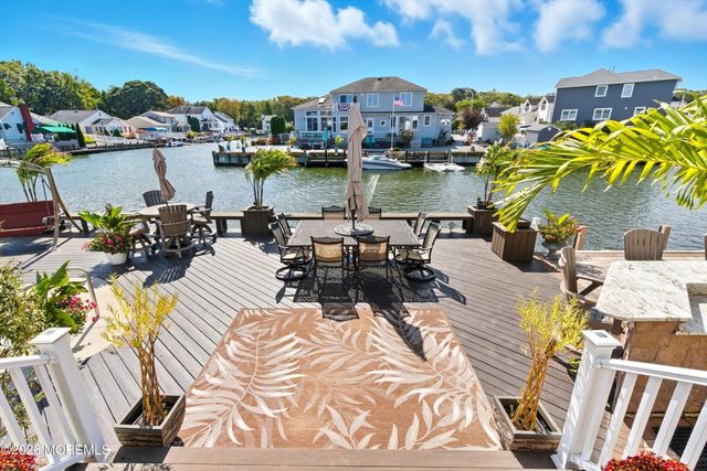 68 Moorage Avenue, Bayville, NJ 08721