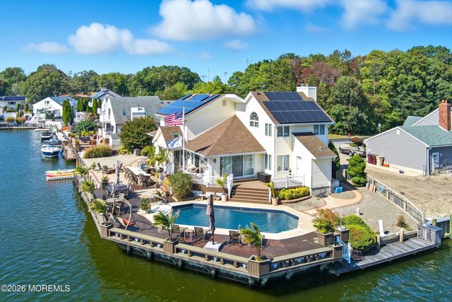 68 Moorage Avenue, Bayville, NJ 08721