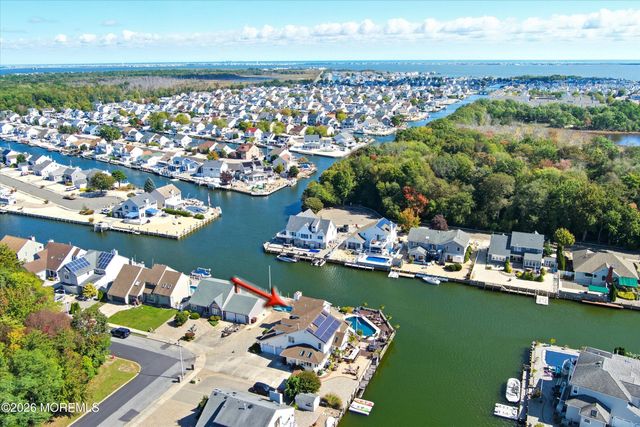 68 Moorage Avenue, Bayville, NJ 08721