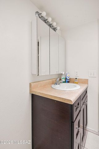 2039 S Sahuara Avenue, Tucson, AZ 85711