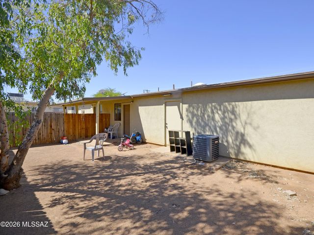 2039 S Sahuara Avenue, Tucson, AZ 85711