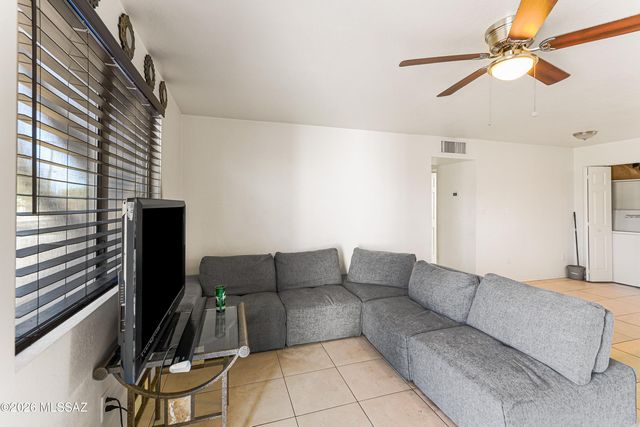 2039 S Sahuara Avenue, Tucson, AZ 85711