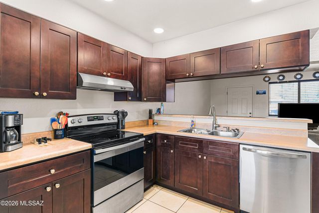 2039 S Sahuara Avenue, Tucson, AZ 85711