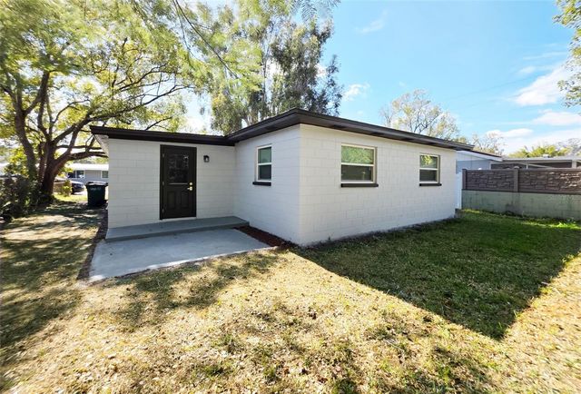 1715 W ATKINSON STREET, Tampa, FL 33604