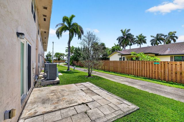 329 Gulfstream Road, Dania Beach, FL 33004
