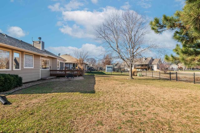 10402 W Westport St, Wichita, KS 67212