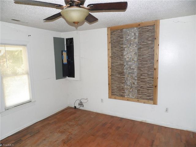 1211 Old Highway 21, State Road, NC 28676