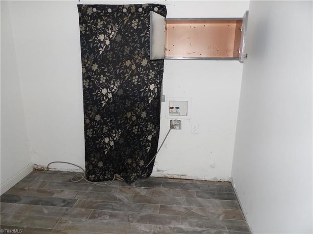 1211 Old Highway 21, State Road, NC 28676