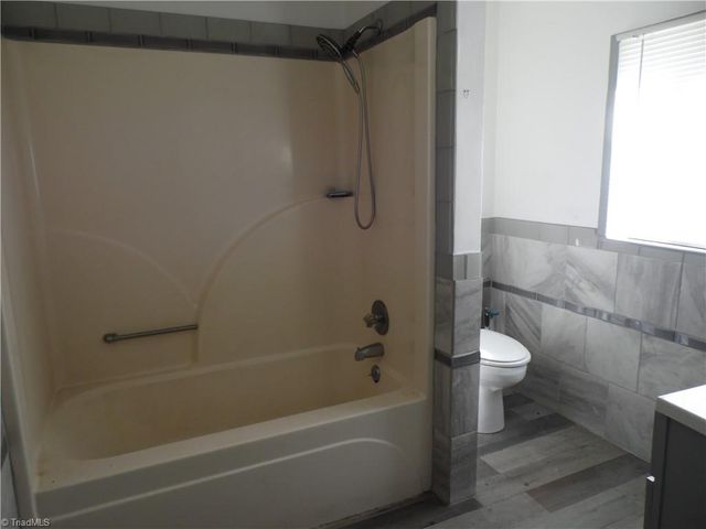 1211 Old Highway 21, State Road, NC 28676