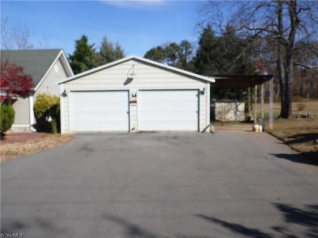 1211 Old Highway 21, State Road, NC 28676