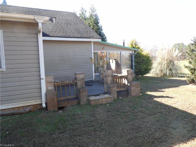 1211 Old Highway 21, State Road, NC 28676