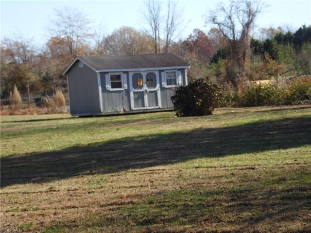 1211 Old Highway 21, State Road, NC 28676