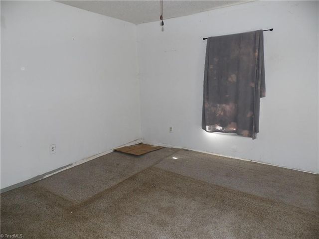 1211 Old Highway 21, State Road, NC 28676