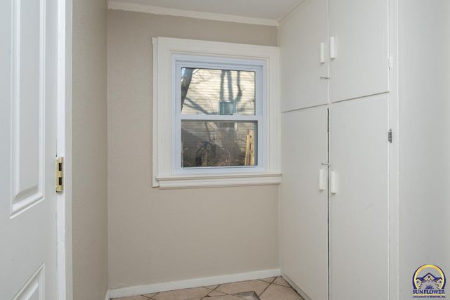 3205 SW Munson AVE, Topeka, KS 66604