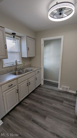 1527 Norwood Place NW, Canton, OH 44709