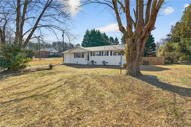 3562 Cherry Lane, Greensboro, NC 27405