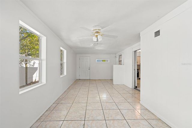 5921 YORKSHIRE ROAD, Tampa, FL 33634