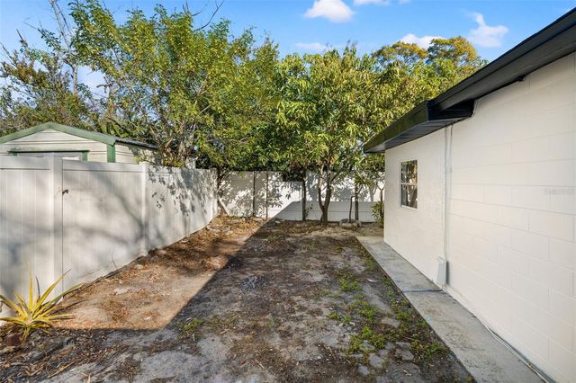 5921 YORKSHIRE ROAD, Tampa, FL 33634