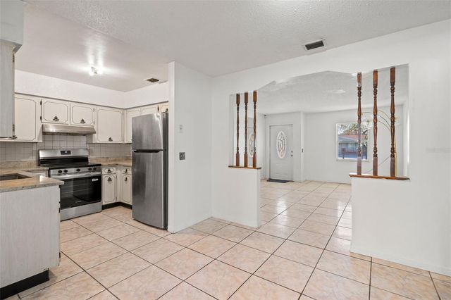 5921 YORKSHIRE ROAD, Tampa, FL 33634