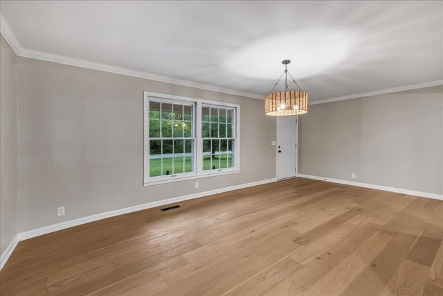 315 Little Creek Rd, Pleasant Shade, TN 37145