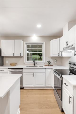 315 Little Creek Rd, Pleasant Shade, TN 37145