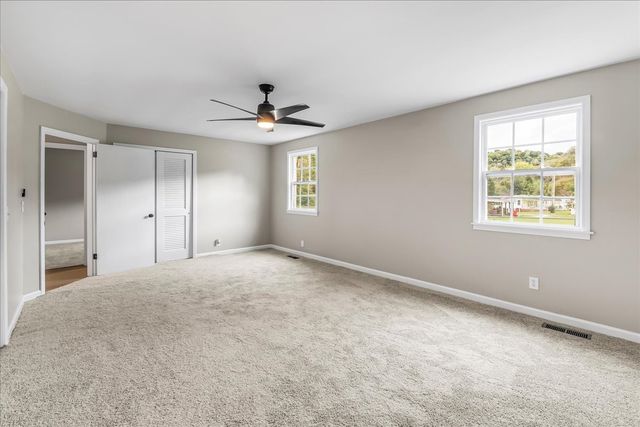 315 Little Creek Rd, Pleasant Shade, TN 37145