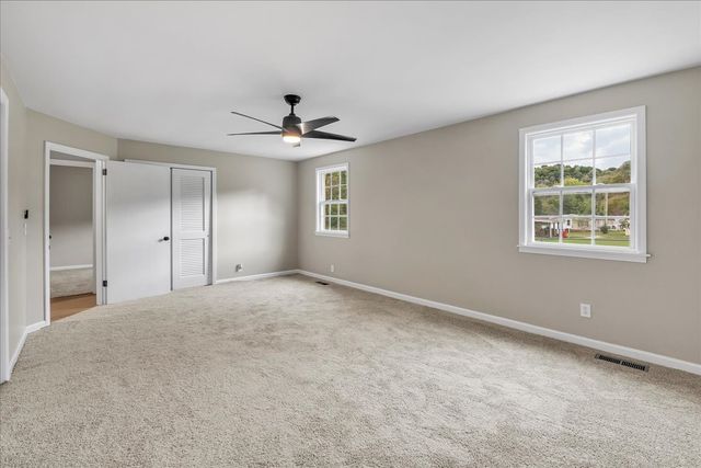 315 Little Creek Rd, Pleasant Shade, TN 37145