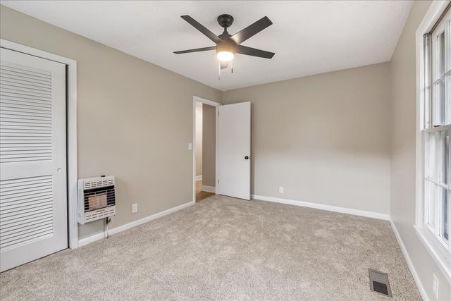 315 Little Creek Rd, Pleasant Shade, TN 37145