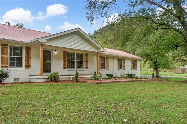 315 Little Creek Rd, Pleasant Shade, TN 37145