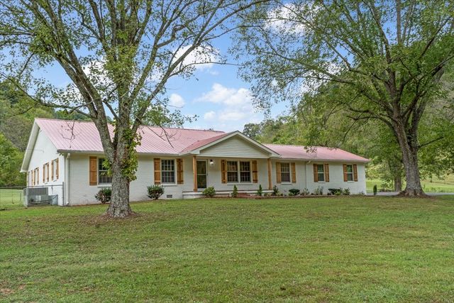 315 Little Creek Rd, Pleasant Shade, TN 37145