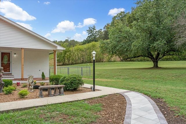 315 Little Creek Rd, Pleasant Shade, TN 37145