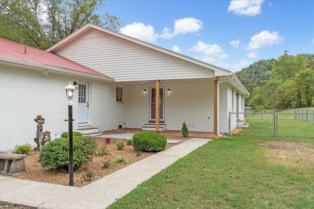 315 Little Creek Rd, Pleasant Shade, TN 37145